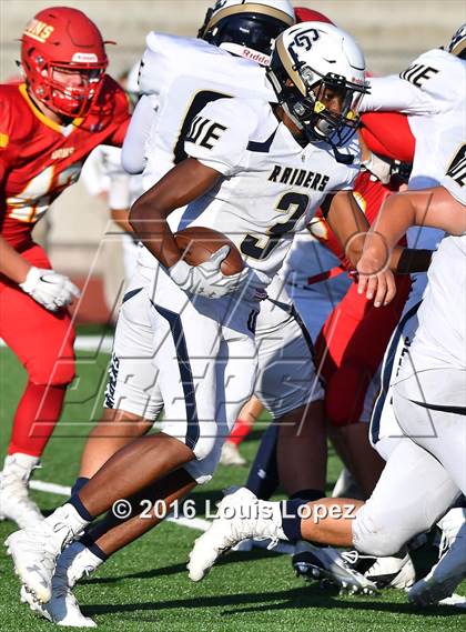 Thumbnail 1 in JV: Cathedral Catholic vs. Central Catholic photogallery.
