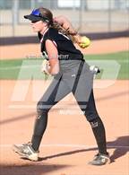 Photo from the gallery "Red Mountain @ Horizon"