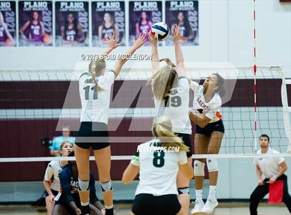 Thumbnail 2 in Sachse vs Propser (UIL 6A Region 2 Regional Quarterfinals) photogallery.