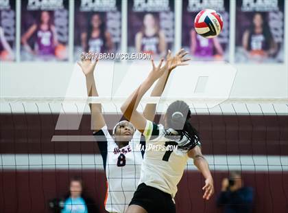 Thumbnail 3 in Sachse vs Propser (UIL 6A Region 2 Regional Quarterfinals) photogallery.