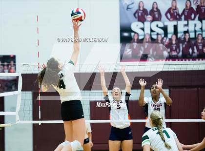 Thumbnail 2 in Sachse vs Propser (UIL 6A Region 2 Regional Quarterfinals) photogallery.