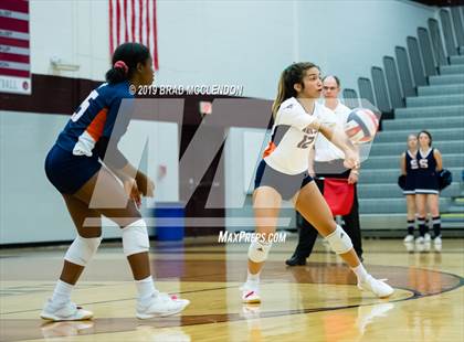 Thumbnail 2 in Sachse vs Propser (UIL 6A Region 2 Regional Quarterfinals) photogallery.