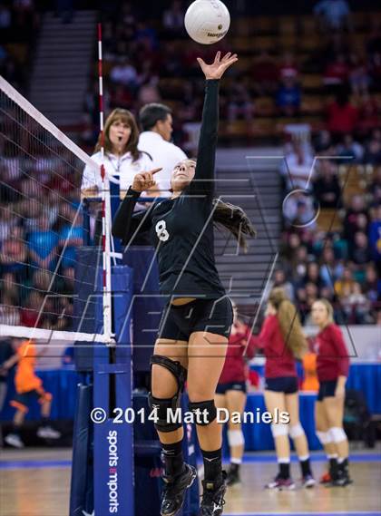 Thumbnail 1 in Valley vs. Platte Valley (CHSAA 3A Playoff) photogallery.