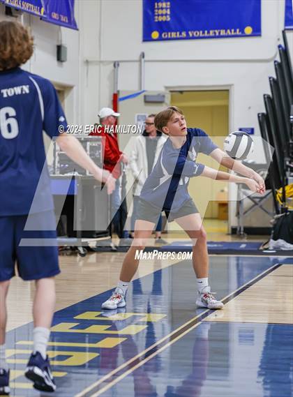Thumbnail 1 in Loyola @ El Segundo photogallery.