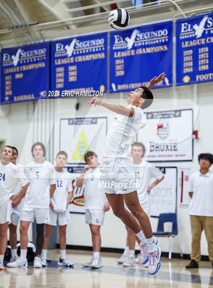 Thumbnail 3 in Loyola @ El Segundo photogallery.