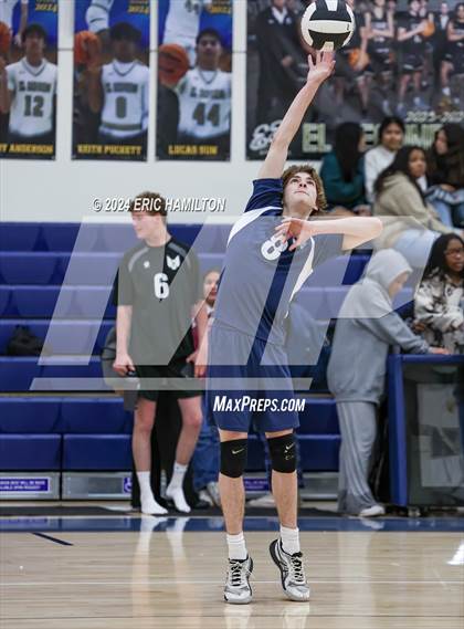 Thumbnail 3 in Loyola @ El Segundo photogallery.