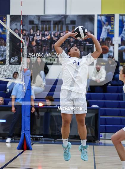 Thumbnail 1 in Loyola @ El Segundo photogallery.