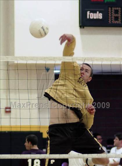 Thumbnail 3 in Laguna Beach vs. Parker (CIF SoCal D3 Final) photogallery.
