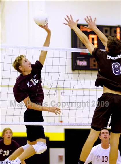 Thumbnail 2 in Laguna Beach vs. Parker (CIF SoCal D3 Final) photogallery.