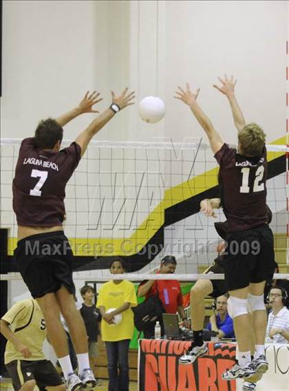 Thumbnail 3 in Laguna Beach vs. Parker (CIF SoCal D3 Final) photogallery.