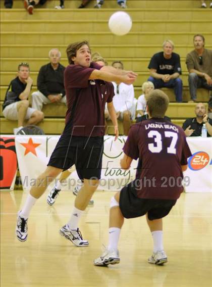Thumbnail 3 in Laguna Beach vs. Parker (CIF SoCal D3 Final) photogallery.