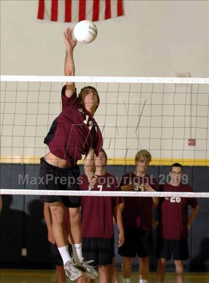 Thumbnail 3 in Laguna Beach vs. Parker (CIF SoCal D3 Final) photogallery.