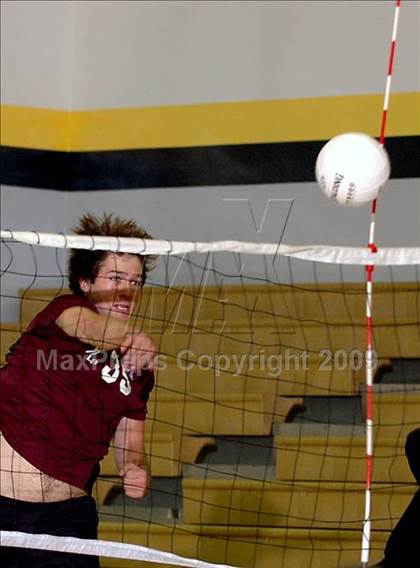 Thumbnail 2 in Laguna Beach vs. Parker (CIF SoCal D3 Final) photogallery.