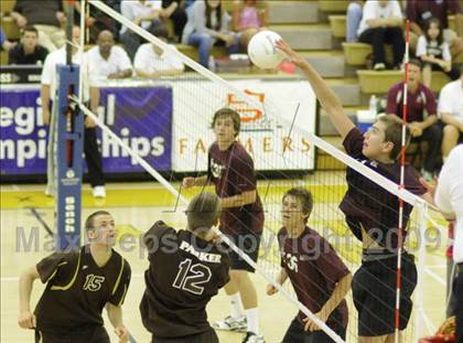 Thumbnail 3 in Laguna Beach vs. Parker (CIF SoCal D3 Final) photogallery.