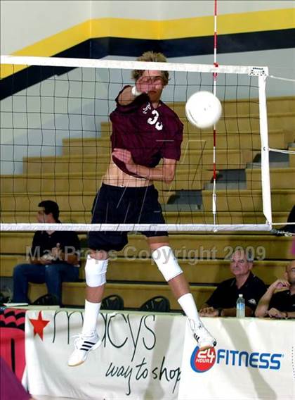 Thumbnail 1 in Laguna Beach vs. Parker (CIF SoCal D3 Final) photogallery.