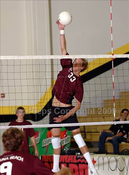 Thumbnail 1 in Laguna Beach vs. Parker (CIF SoCal D3 Final) photogallery.