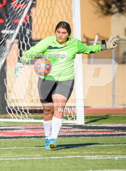 Thumbnail 3 in Chandler vs. Williams Field (Coyote Classic Tournament) photogallery.