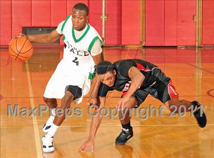 Thumbnail 1 in Long Island Lutheran vs. Farmingdale photogallery.