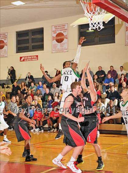 Thumbnail 3 in Long Island Lutheran vs. Farmingdale photogallery.