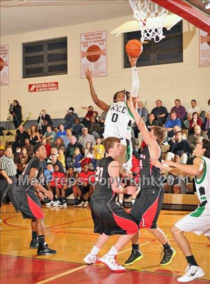 Thumbnail 2 in Long Island Lutheran vs. Farmingdale photogallery.
