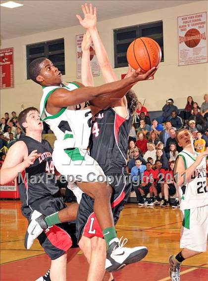 Thumbnail 1 in Long Island Lutheran vs. Farmingdale photogallery.