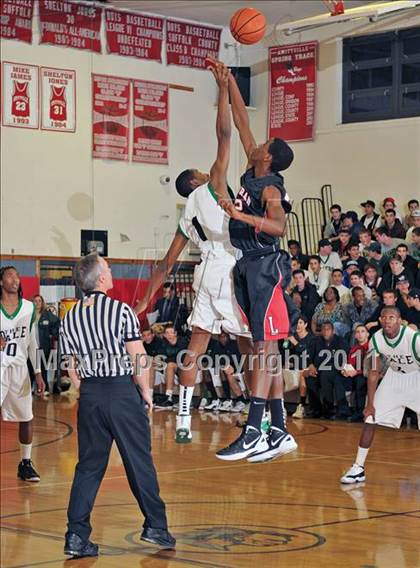 Thumbnail 3 in Long Island Lutheran vs. Farmingdale photogallery.