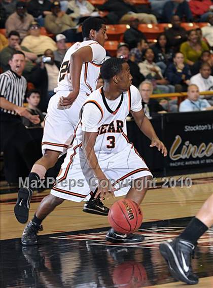 Thumbnail 2 in Grace Davis vs. Merced (CIF SJS D1 Playoffs) photogallery.