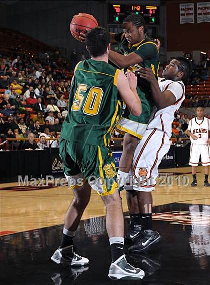 Thumbnail 3 in Grace Davis vs. Merced (CIF SJS D1 Playoffs) photogallery.