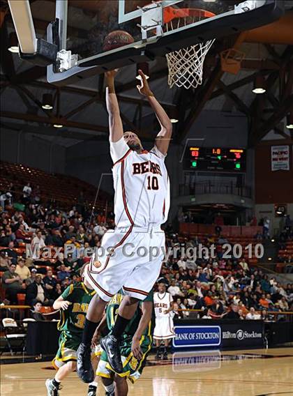 Thumbnail 2 in Grace Davis vs. Merced (CIF SJS D1 Playoffs) photogallery.