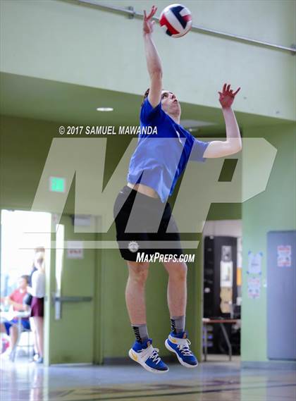 Thumbnail 3 in Los Angeles CES vs. Elizabeth (CIF LACS D2 Final) photogallery.