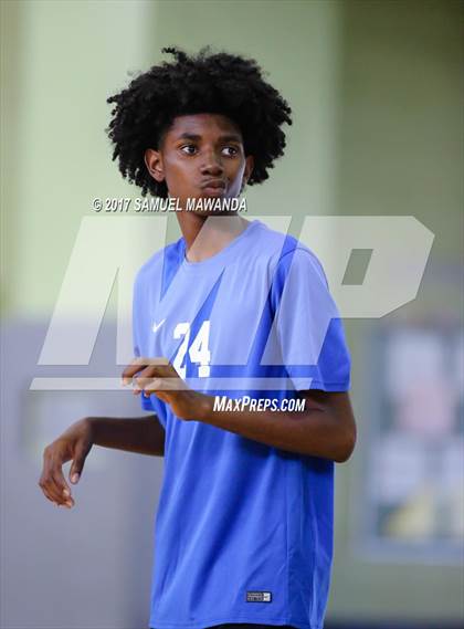 Thumbnail 2 in Los Angeles CES vs. Elizabeth (CIF LACS D2 Final) photogallery.