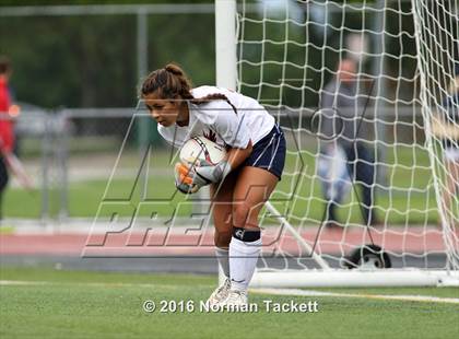 Thumbnail 2 in Aquinas vs Maize (KSHSAA 5A Semifinal) photogallery.