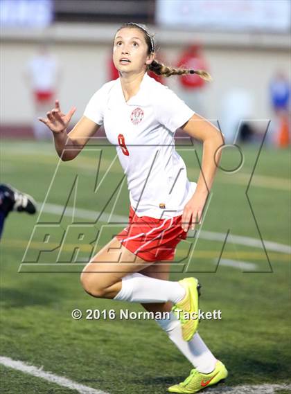 Thumbnail 3 in Aquinas vs Maize (KSHSAA 5A Semifinal) photogallery.