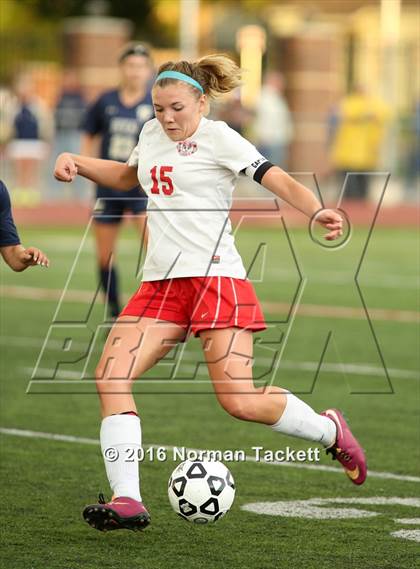 Thumbnail 1 in Aquinas vs Maize (KSHSAA 5A Semifinal) photogallery.