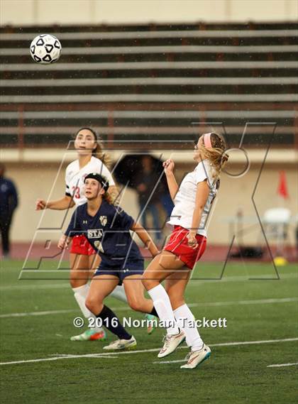 Thumbnail 3 in Aquinas vs Maize (KSHSAA 5A Semifinal) photogallery.