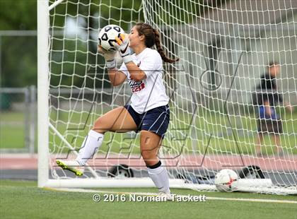 Thumbnail 1 in Aquinas vs Maize (KSHSAA 5A Semifinal) photogallery.