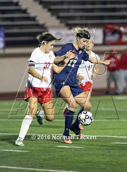 Thumbnail 3 in Aquinas vs Maize (KSHSAA 5A Semifinal) photogallery.
