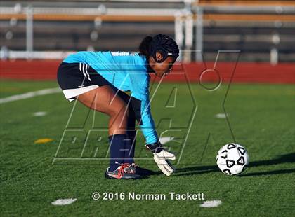 Thumbnail 2 in Aquinas vs Maize (KSHSAA 5A Semifinal) photogallery.