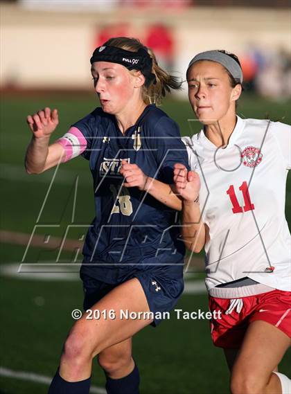Thumbnail 3 in Aquinas vs Maize (KSHSAA 5A Semifinal) photogallery.