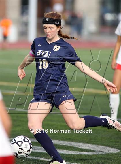 Thumbnail 2 in Aquinas vs Maize (KSHSAA 5A Semifinal) photogallery.