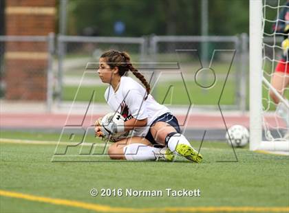 Thumbnail 2 in Aquinas vs Maize (KSHSAA 5A Semifinal) photogallery.