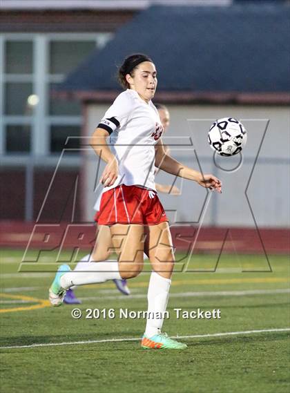Thumbnail 1 in Aquinas vs Maize (KSHSAA 5A Semifinal) photogallery.