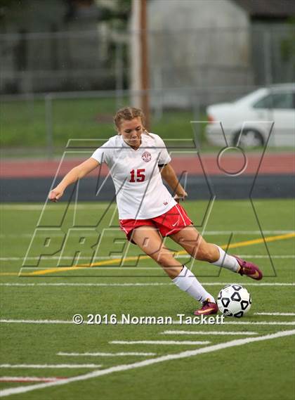 Thumbnail 1 in Aquinas vs Maize (KSHSAA 5A Semifinal) photogallery.