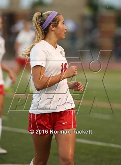 Thumbnail 3 in Aquinas vs Maize (KSHSAA 5A Semifinal) photogallery.
