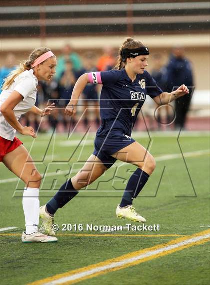 Thumbnail 1 in Aquinas vs Maize (KSHSAA 5A Semifinal) photogallery.