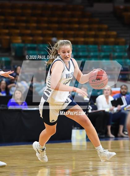 Thumbnail 1 in Grandview vs. Valor Christian (CHSAA 5A Final Four) photogallery.