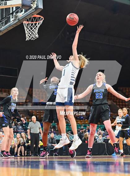 Thumbnail 3 in Grandview vs. Valor Christian (CHSAA 5A Final Four) photogallery.