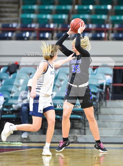 Thumbnail 2 in Grandview vs. Valor Christian (CHSAA 5A Final Four) photogallery.