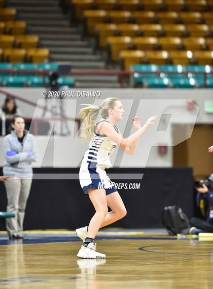 Thumbnail 1 in Grandview vs. Valor Christian (CHSAA 5A Final Four) photogallery.