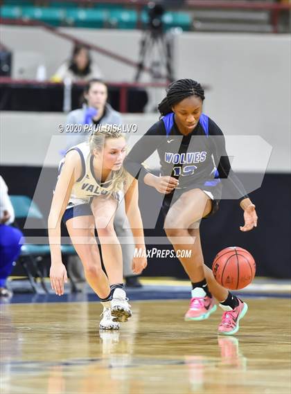 Thumbnail 3 in Grandview vs. Valor Christian (CHSAA 5A Final Four) photogallery.